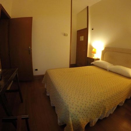 Hotel Vecia Brenta Mira Bagian luar foto