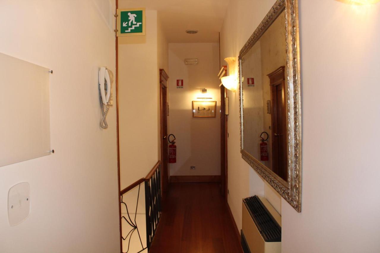 Hotel Vecia Brenta Mira Bagian luar foto